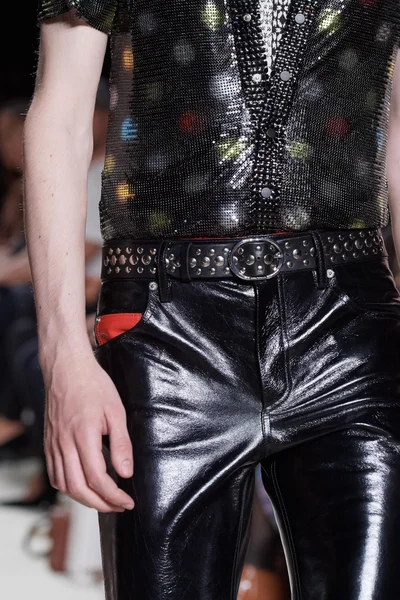Look 84